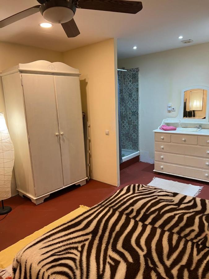 Apartamento Abierto Con Patio Matadepera Ngoại thất bức ảnh