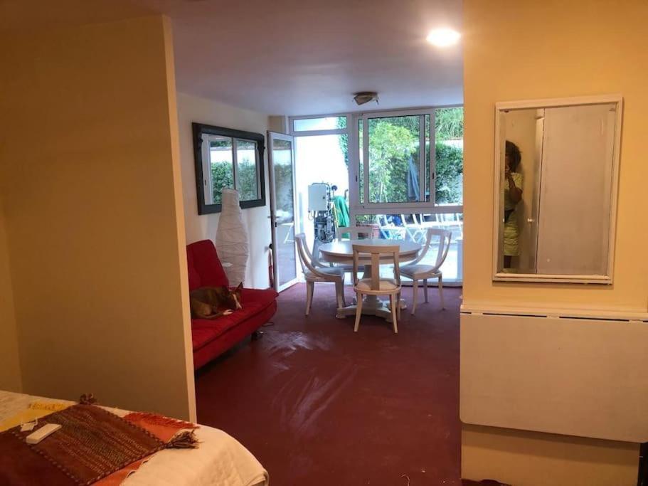 Apartamento Abierto Con Patio Matadepera Ngoại thất bức ảnh
